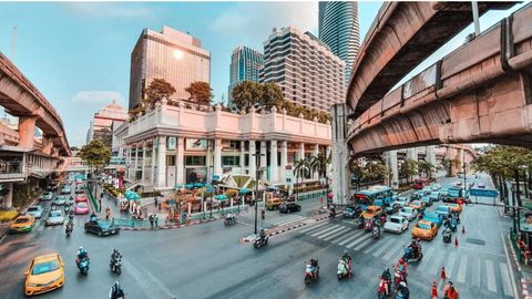 The Most Popular Streets In Bangkok That Are Totally Walkable